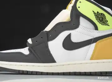 HIGH OG AIR JORDAN 555088-118 GOLD “VOLT 1 0512